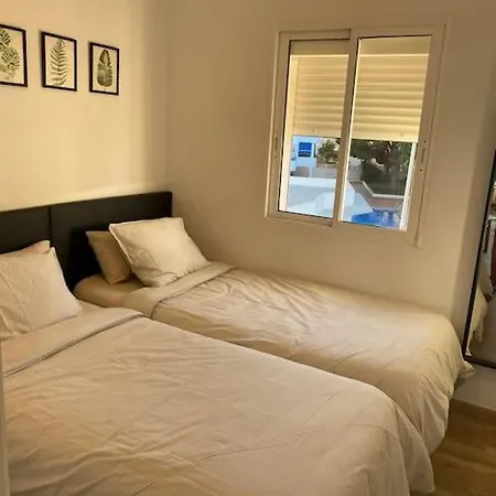 La Roca Brasil 2 Bed & 2 Bathroom Seaview Bajondillo Apartment *