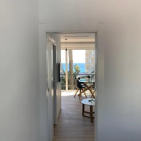 La Roca Brasil 2 Bed & 2 Bathroom Seaview Bajondillo Apartman *